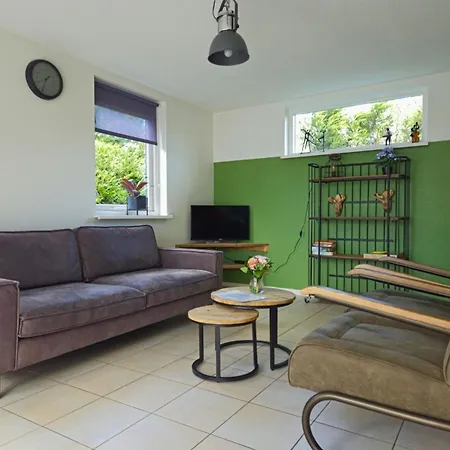 Pet-friendly Coastal Retreat In בית נופש *