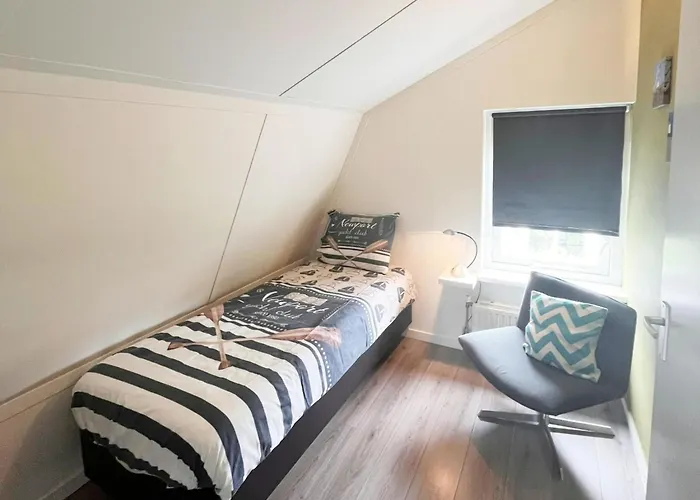 Pet-friendly Coastal Retreat In *